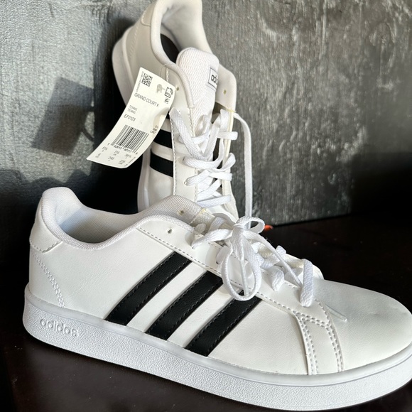 Adidas Grand Court Shoes - Picture 2 of 6